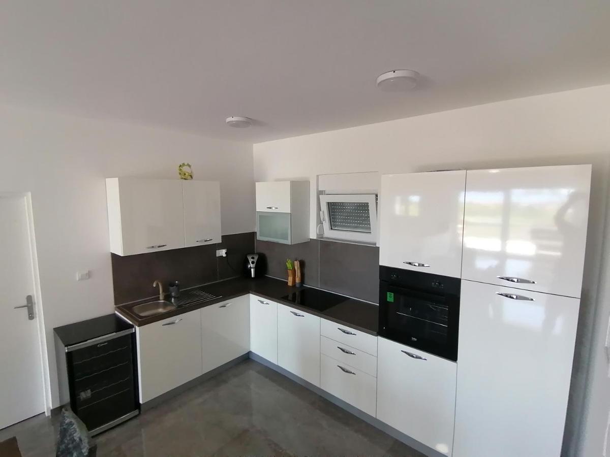 Villa Marta 3 Bedrooms, 2 Baths And Pool Kaštel Štafilić Εξωτερικό φωτογραφία