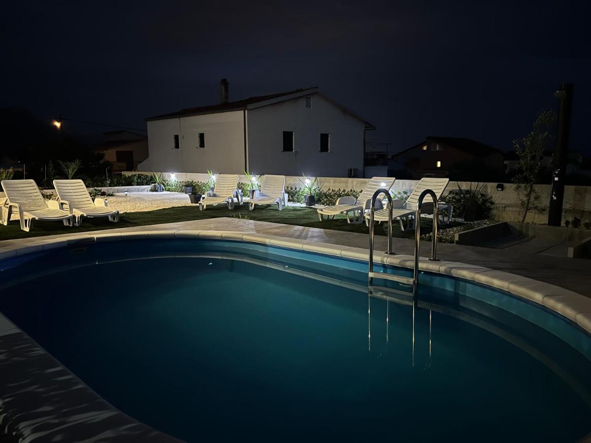 Villa Marta 3 Bedrooms, 2 Baths And Pool Kaštel Štafilić Εξωτερικό φωτογραφία